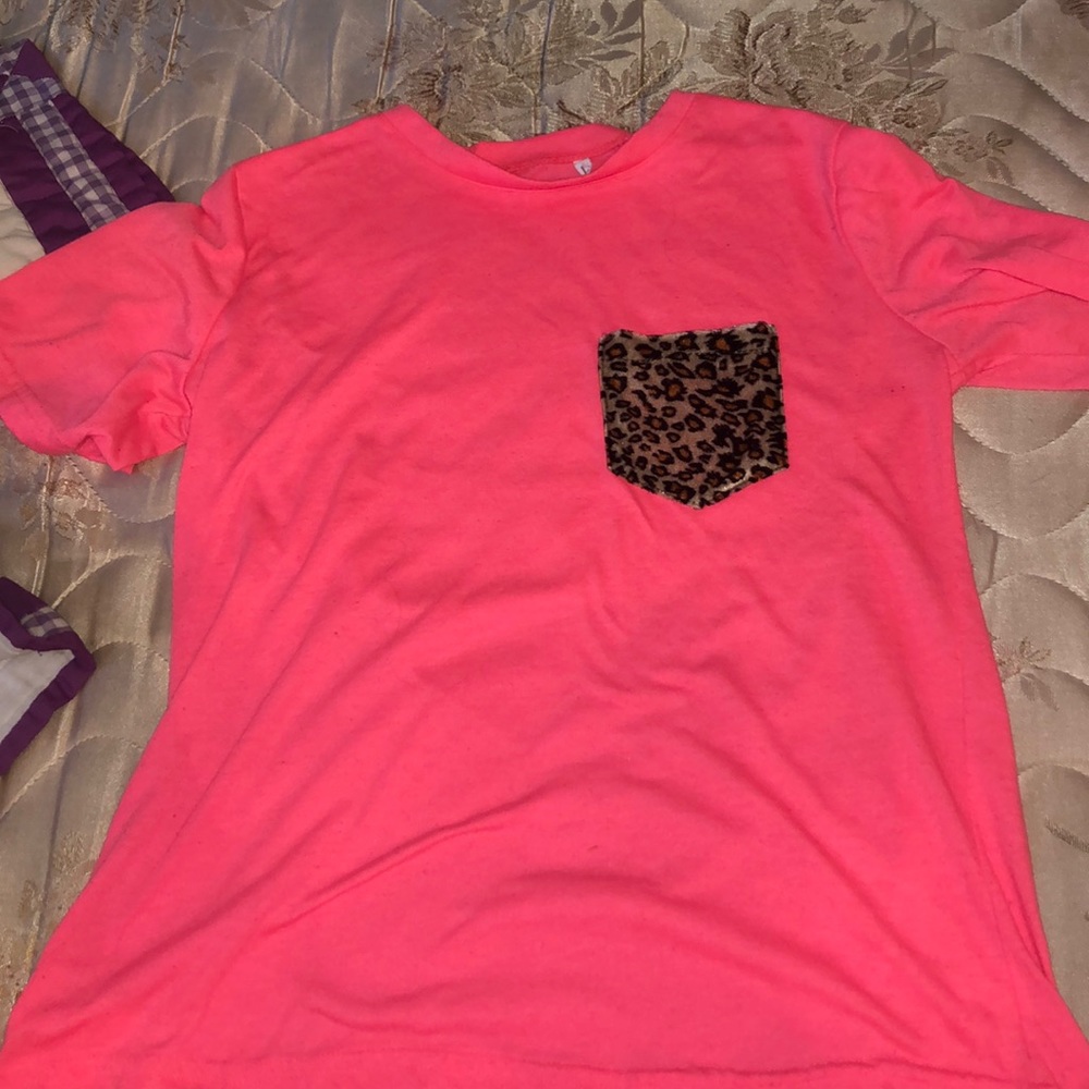 Comfy shirt youth large!